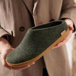 Tfler i uld med naturgummisl honey grn | Glerups