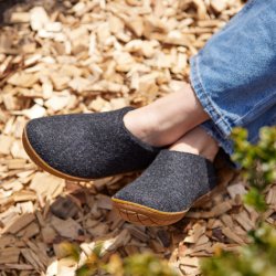 Tfler i uld med naturgummisl honey koksgr | Glerups