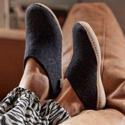 Tfler i uld med skindsl koksgr | Glerups