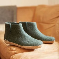 Futsko st�vler gr�nne uld skinds�l | Glerups