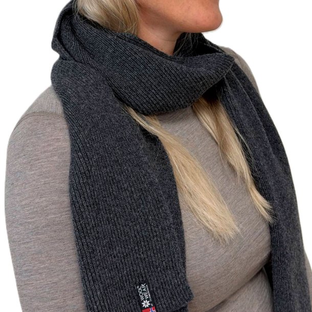 Halst�rkl�de, 100% merinould, m�rkegr� | Woolwear