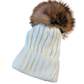 Strikhue dame hvid med pelskvast | Andrea Charm